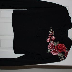 Embroidered crop sweatshirt